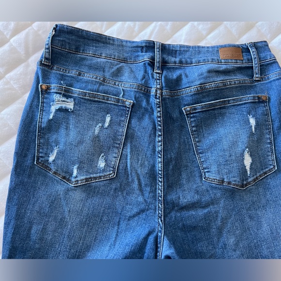 Judy Blue Distressed Capri jeans 16w - Picture 6 of 12